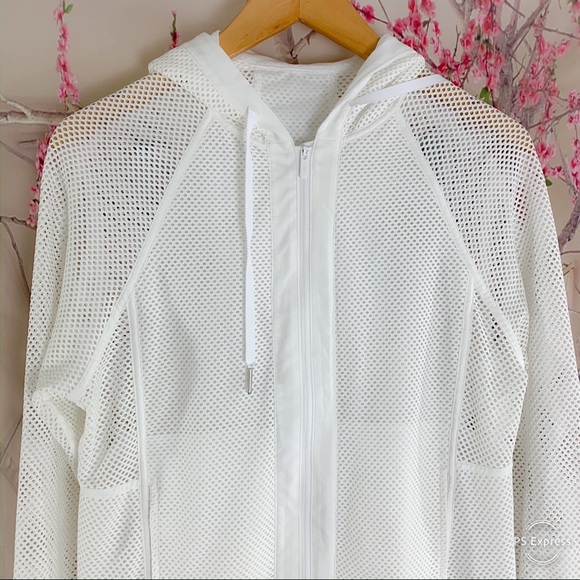 SOLD Lululemon Mesh In Mesh Jacket In White - Picture 4 of 8